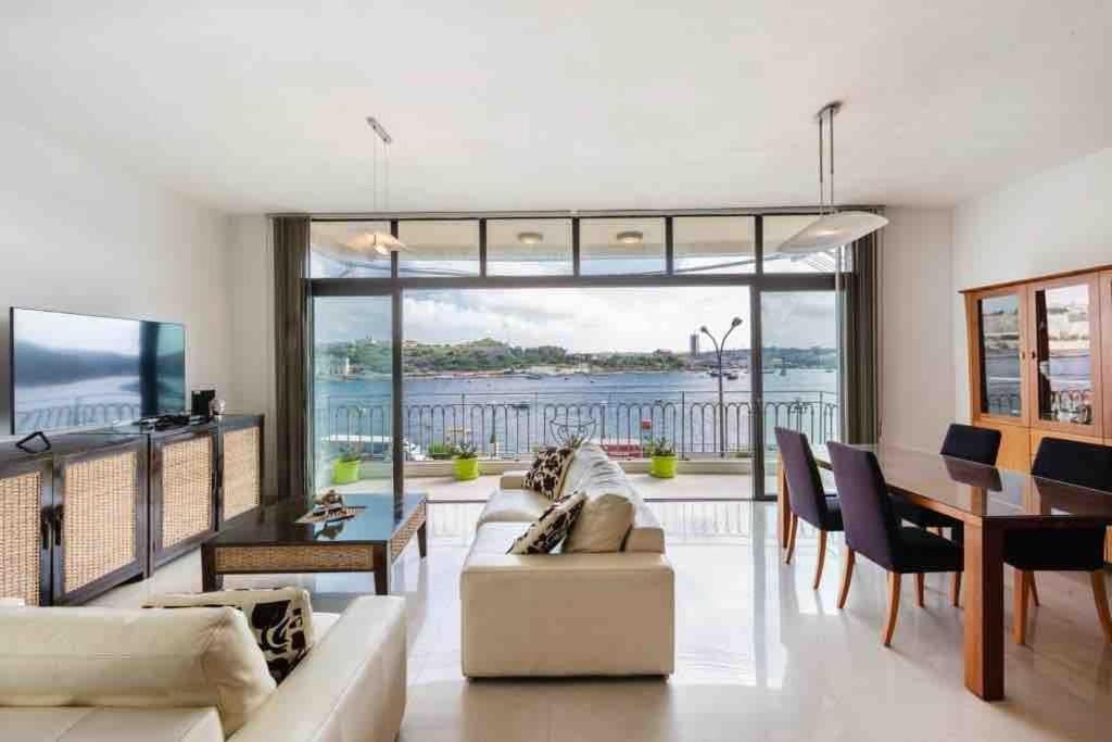 Spectacular Sea View In The Heart Of *